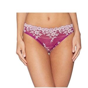 NWT Wacoal Embrace Lace Hollyhock Pink Panty S